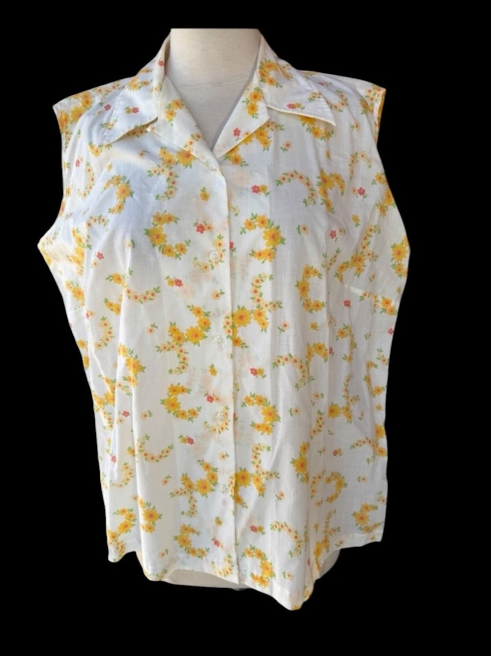 NWOT 1970s Miss K Floral Poly/Cotton Dagger Collar Front-Button Down Sleeveless